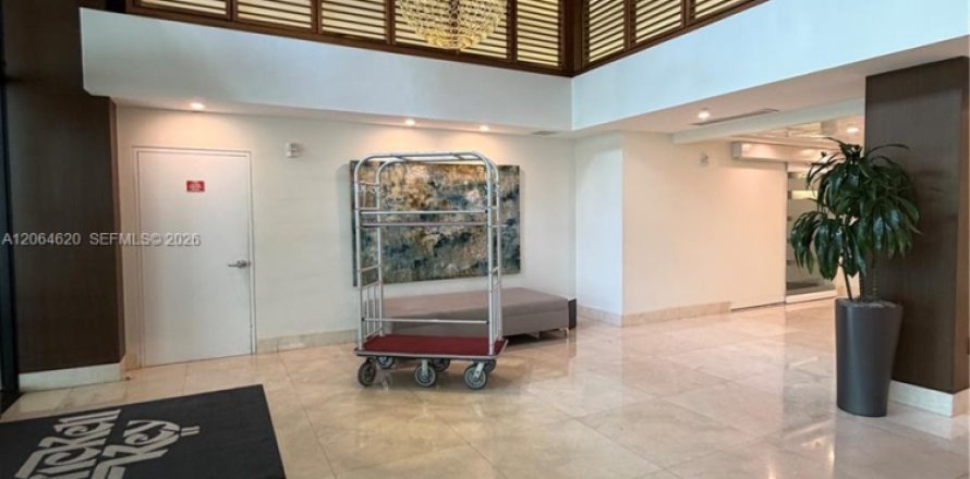 Condominio en Miami, Florida, 1 dormitorio  № 2339850