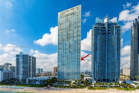 Condo in Sunny Isles Beach, Florida, 4 bedrooms  № 1872572 - photo 1
