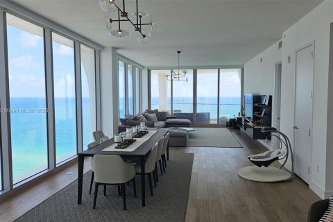 Condo in Sunny Isles Beach, Florida, 4 bedrooms  № 1872572 - photo 2