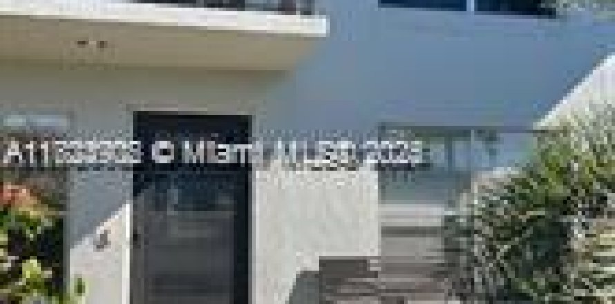 Condo in Delray Beach, Florida, 2 bedrooms № 1788646