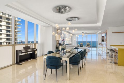Condominio en venta en Bal Harbour, Florida, 3 dormitorios, 360.83 m2 № 1964385 - foto 5