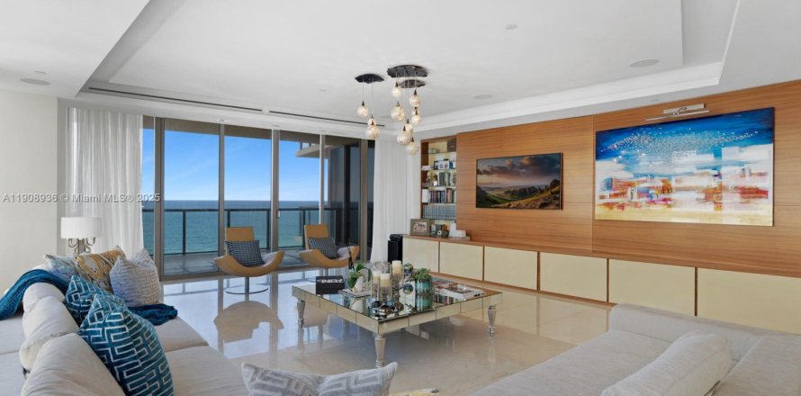 Condominio en Bal Harbour, Florida, 3 dormitorios  № 1964385