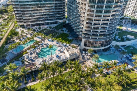 Condominio en venta en Bal Harbour, Florida, 3 dormitorios, 360.83 m2 № 1964385 - foto 23