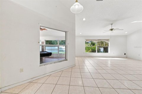 Villa ou maison à vendre à Eustis, Floride: 3 chambres, 193.52 m2 № 2359312 - photo 13