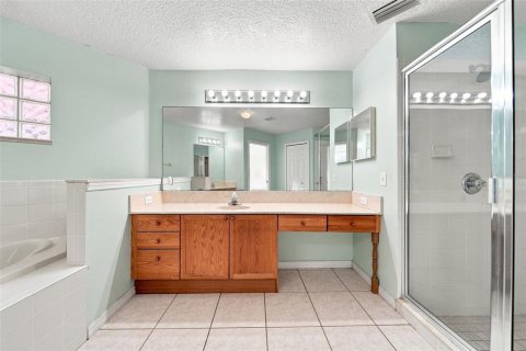 Villa ou maison à vendre à Eustis, Floride: 3 chambres, 193.52 m2 № 2359312 - photo 19