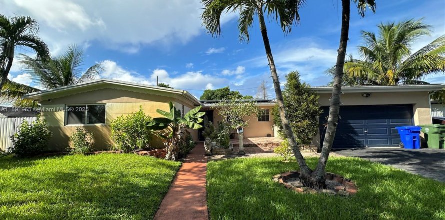 Casa en Pembroke Pines, Florida 4 dormitorios, 208.47 m2 № 1943937