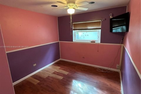 Casa en alquiler en Pembroke Pines, Florida, 4 dormitorios, 208.47 m2 № 1943937 - foto 10