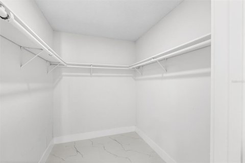 House in Tampa, Florida 3 bedrooms, 137.87 sq.m. № 2413775 - photo 22