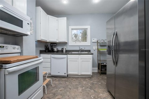 Villa ou maison à vendre à DeLand, Floride: 5 chambres, 227.61 m2 № 2141989 - photo 14