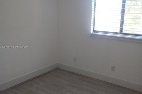Condo in Cocoa, Florida, 2 bedrooms  № 2381767 - photo 9