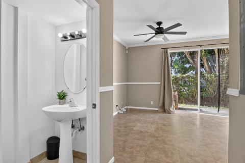 Touwnhouse à louer à Coral Springs, Floride: 3 chambres, 135.27 m2 № 2372361 - photo 8