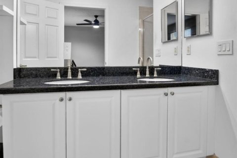 Touwnhouse à louer à Coral Springs, Floride: 3 chambres, 135.27 m2 № 2372361 - photo 25