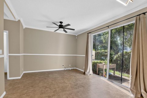 Touwnhouse à louer à Coral Springs, Floride: 3 chambres, 135.27 m2 № 2372361 - photo 14