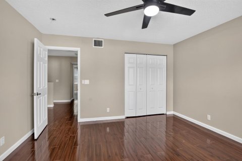 Touwnhouse à louer à Coral Springs, Floride: 3 chambres, 135.27 m2 № 2372361 - photo 23