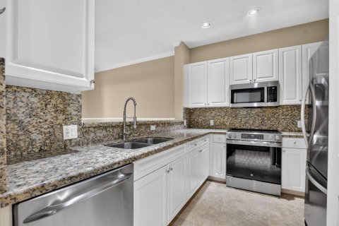 Touwnhouse à louer à Coral Springs, Floride: 3 chambres, 135.27 m2 № 2372361 - photo 15