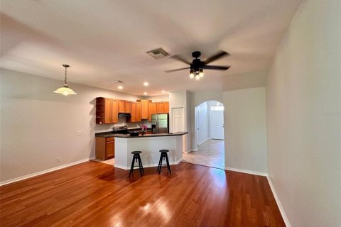 Townhouse in Saint Petersburg, Florida 3 bedrooms, 134.99 sq.m. № 1747638 - photo 6