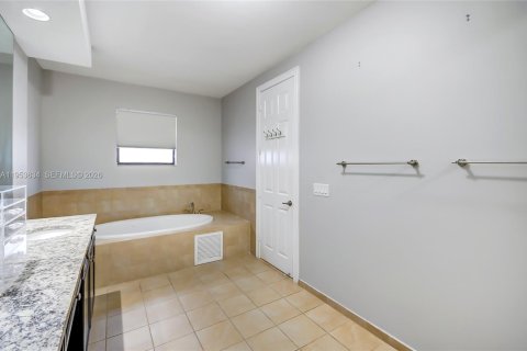 Villa ou maison à vendre à Doral, Floride: 4 chambres, 324.69 m2 № 2011148 - photo 21