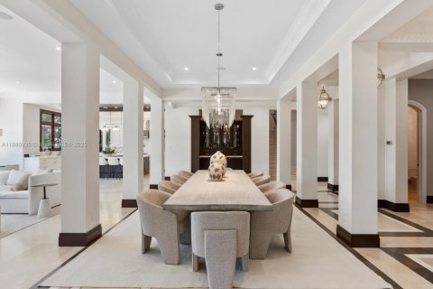 Купить виллу или дом в Форт-Лодердейл, Флорида 6 спален, 830.17м2, № 1942135 - фото 24