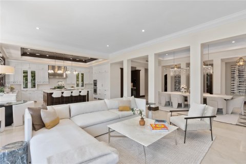 Купить виллу или дом в Форт-Лодердейл, Флорида 6 спален, 830.17м2, № 1942135 - фото 27