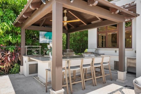 Купить виллу или дом в Форт-Лодердейл, Флорида 6 спален, 830.17м2, № 1942135 - фото 14