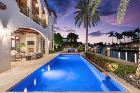 Купить виллу или дом в Форт-Лодердейл, Флорида 6 спален, 830.17м2, № 1942135 - фото 4