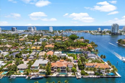 Купить виллу или дом в Форт-Лодердейл, Флорида 6 спален, 830.17м2, № 1942135 - фото 8