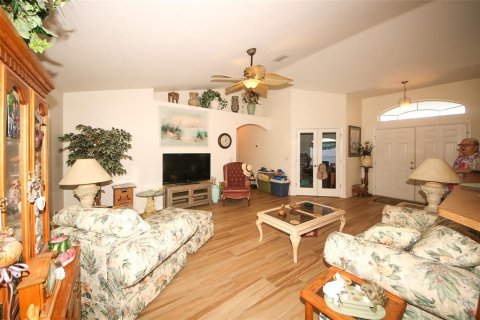 Villa ou maison à vendre à Weeki Wachee, Floride: 3 chambres, 204.76 m2 № 1910848 - photo 9