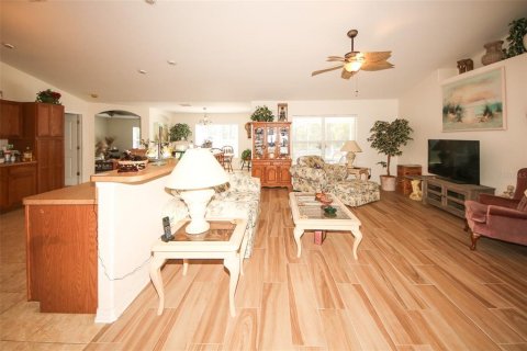 Villa ou maison à vendre à Weeki Wachee, Floride: 3 chambres, 204.76 m2 № 1910848 - photo 8