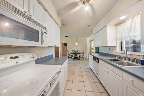 House in Venice, Florida 2 bedrooms, 102.29 sq.m. № 1886875 - photo 12
