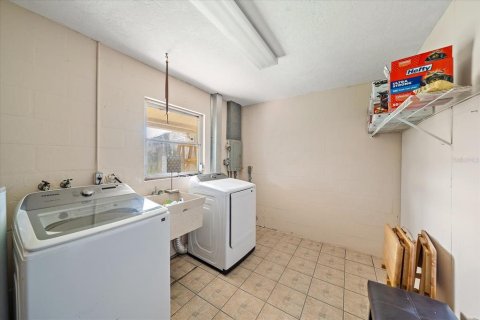 House in Venice, Florida 2 bedrooms, 102.29 sq.m. № 1886875 - photo 23
