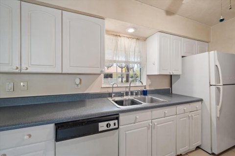 House in Venice, Florida 2 bedrooms, 102.29 sq.m. № 1886875 - photo 11