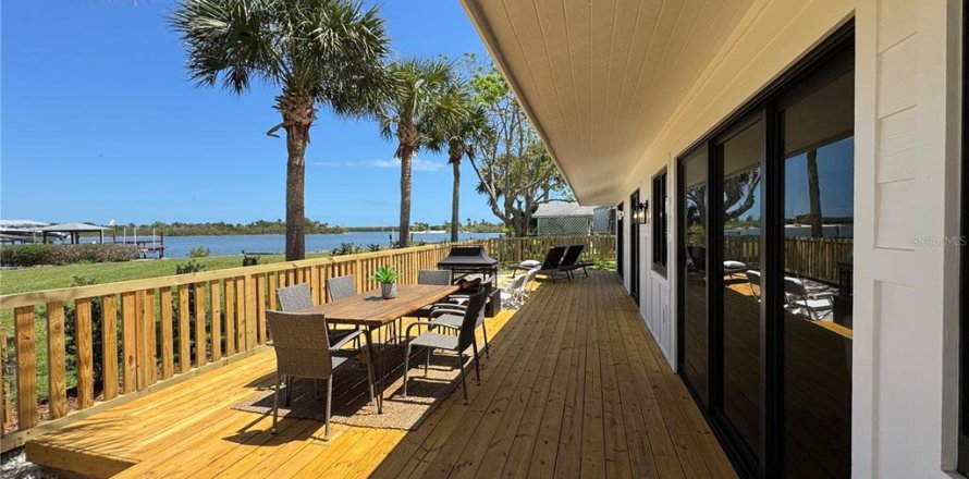Villa ou maison à Edgewater, Floride 2 chambres, 113.53 m2 № 2093535