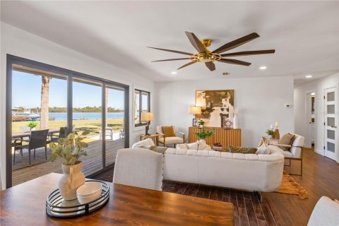 Villa ou maison à vendre à Edgewater, Floride: 2 chambres, 113.53 m2 № 2093535 - photo 4
