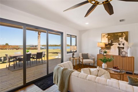 Villa ou maison à vendre à Edgewater, Floride: 2 chambres, 113.53 m2 № 2093535 - photo 15