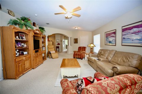 Villa ou maison à vendre à Land O' Lakes, Floride: 2 chambres, 158.49 m2 № 2094599 - photo 19