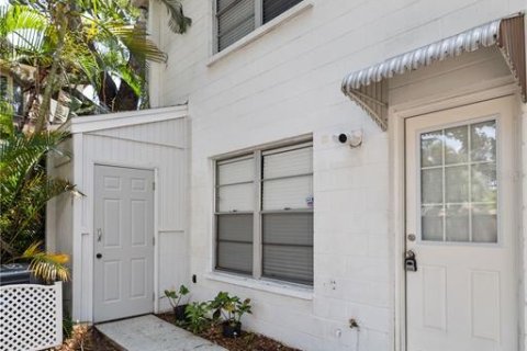 Touwnhouse à louer à Tampa, Floride: 2 chambres, 100.33 m2 № 2347654 - photo 20