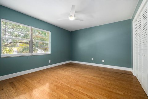 Touwnhouse à louer à Tampa, Floride: 2 chambres, 100.33 m2 № 2347654 - photo 12