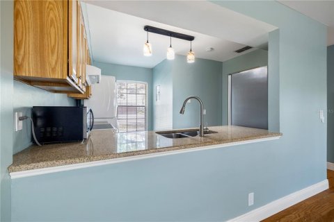 Touwnhouse à louer à Tampa, Floride: 2 chambres, 100.33 m2 № 2347654 - photo 21
