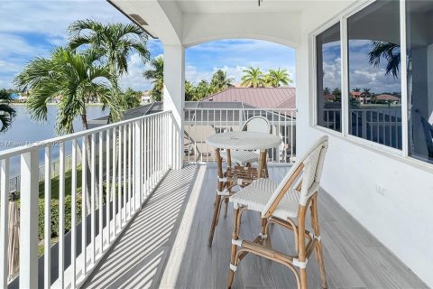 Villa ou maison à louer à Miramar, Floride: 4 chambres, 275.27 m2 № 1969952 - photo 20