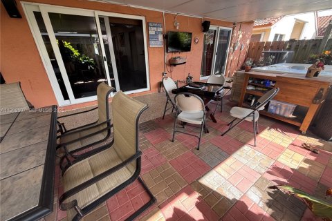 Купить виллу или дом в Майами-Гарденс, Флорида 3 спальни, 190.82м2, № 2026822 - фото 22