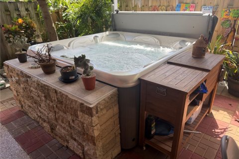 Купить виллу или дом в Майами-Гарденс, Флорида 3 спальни, 190.82м2, № 2026822 - фото 19