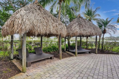 Condo in Sunrise, Florida, 2 bedrooms  № 1941030 - photo 23