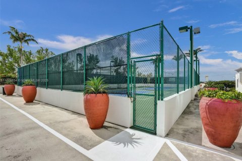 Condo in Sunrise, Florida, 2 bedrooms  № 1941030 - photo 30