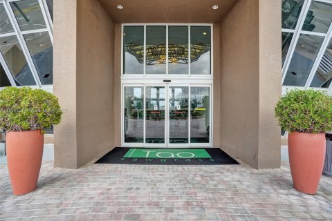 Condo in Sunrise, Florida, 2 bedrooms  № 1941030 - photo 29