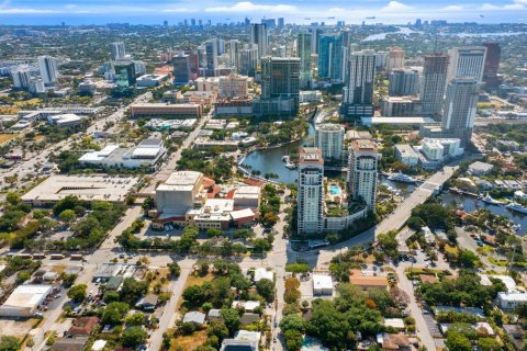 Casa en venta en Fort Lauderdale, Florida, 2 dormitorios, 94.11 m2 № 2268030 - foto 8
