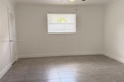 Снять в аренду виллу или дом в Мирамар, Флорида 2 спальни, 172.43м2, № 2066832 - фото 8