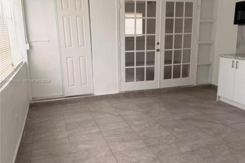 Снять в аренду виллу или дом в Мирамар, Флорида 2 спальни, 172.43м2, № 2066832 - фото 4