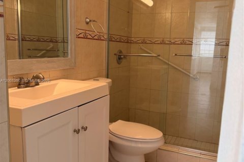 Снять в аренду виллу или дом в Мирамар, Флорида 2 спальни, 172.43м2, № 2066832 - фото 9