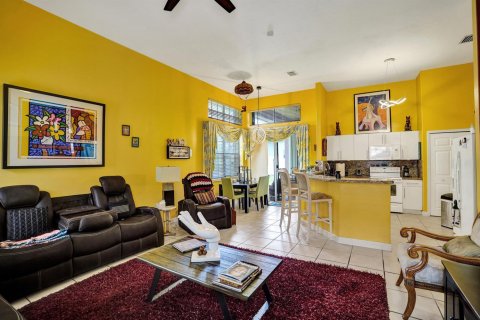 Casa en venta en Pembroke Pines, Florida, 3 dormitorios, 211.91 m2 № 2179505 - foto 18