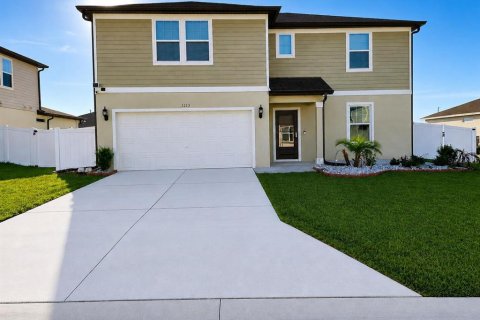 Casa en Winter Haven, Florida 4 dormitorios, 268.86 m2 № 2112638